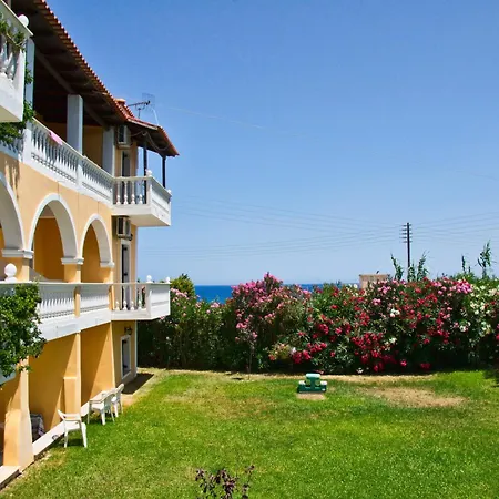 Petra Aparthotel Kypseli